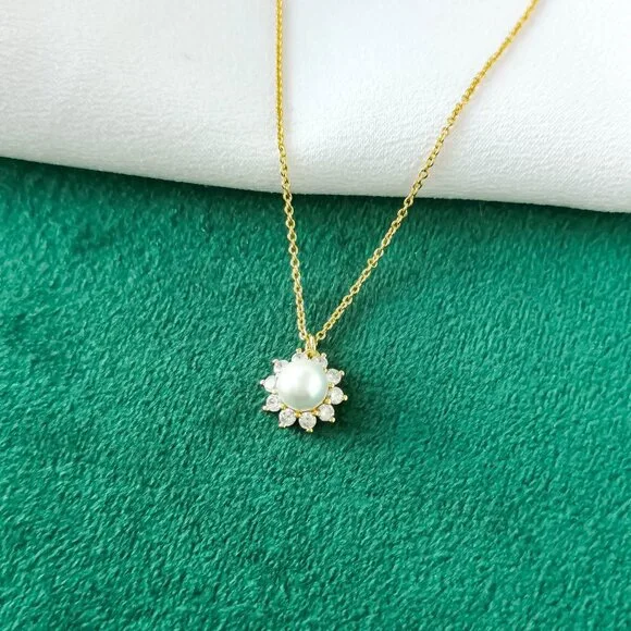 KATE SPADE Sunny Halo Gold Pearl Pendant Necklace NEW - Picture 1 of 3